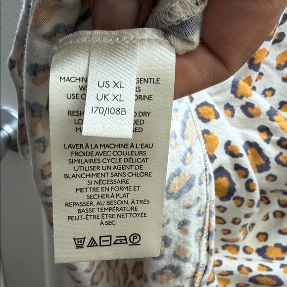 Maeve Leopard Print V-Neck Tee - Picture 10 of 14